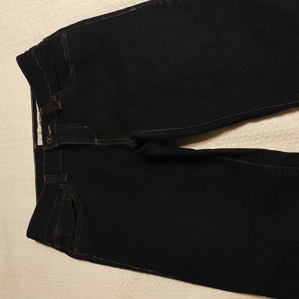 DKNY  Essex  high rise jeans. 510